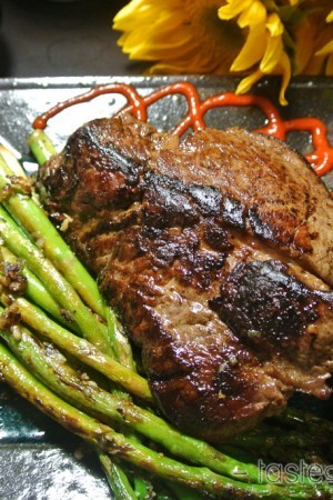 Keto Filet Mignon and Garlic Asparagus