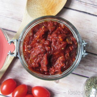 Homemade Keto Pizza Sauce