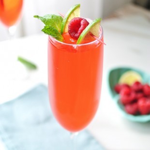 Keto Skinny Raspberry Lime Rickey