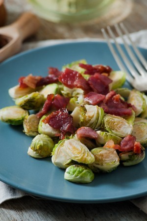 Keto Roasted Brussels Sprouts with Bacon