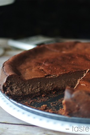 Keto Chocolate Cheesecake