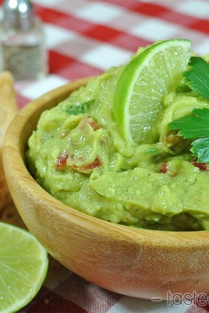 Easy Keto Guacamole