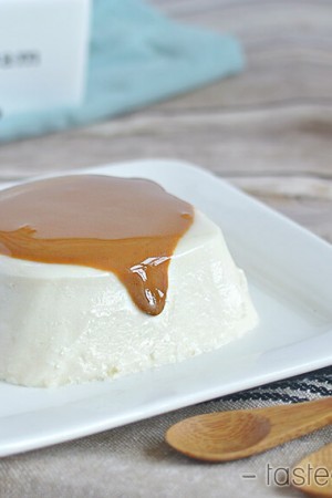 Keto Salted Caramel Panna Cotta