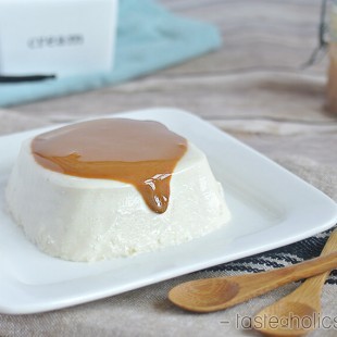 Keto Salted Caramel Panna Cotta