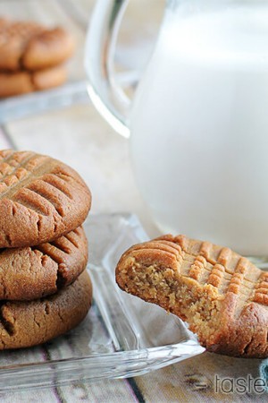 Keto Peanut Butter Cookies 3