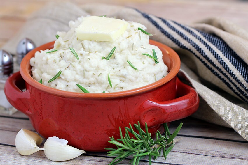 Keto Roasted Garlic & Rosemary Cauliflower Mash