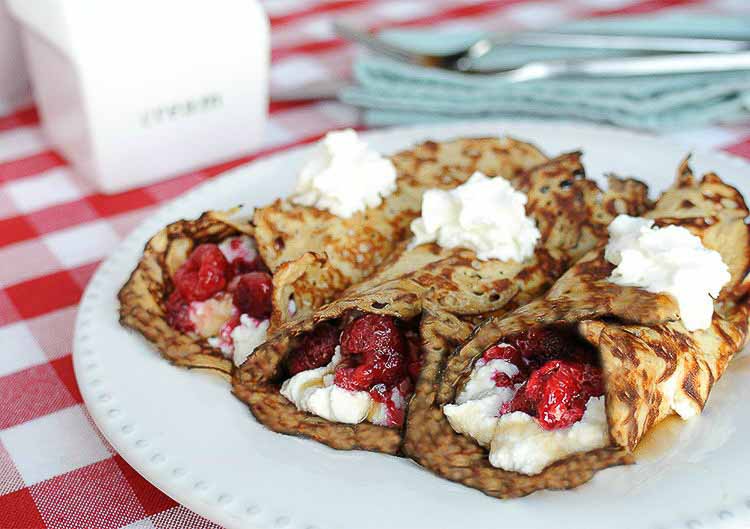 Low Carb Raspberry Ricotta Crepes