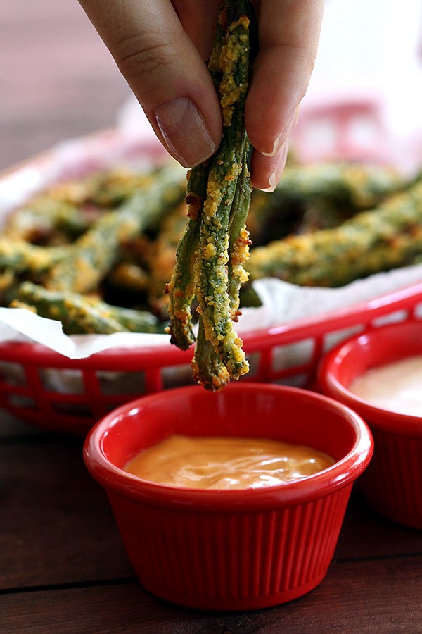 Green Bean Fries - Low Carb & Gluten Free Side - Healthy Recipes from www.tasteaholics.com