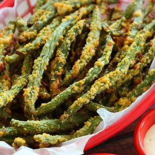 Green Bean Fries - Low Carb & Gluten Free Side - Healthy Recipes from www.tasteaholics.com