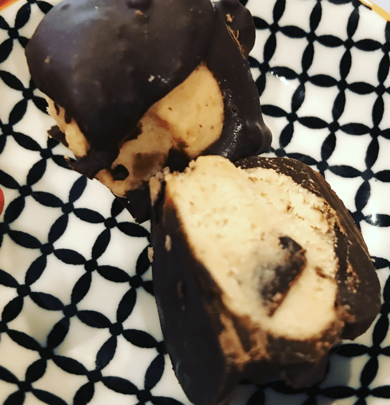 Keto Cookie Dough Recipe No Eggs Tasteaholics