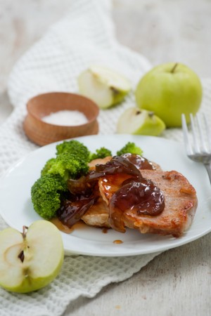 Keto Pork Chops with Maple Spiced Apples