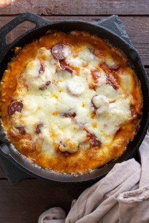 Keto Cheesy Pizza Chicken in a Skillet