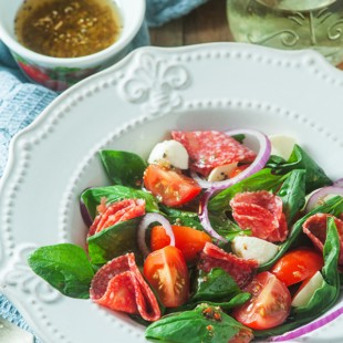 Low Carb Italian Spinach Salad with Pepperoni