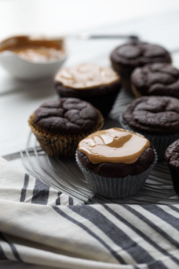 Low Carb Chocolate Peanut Butter Cupcakes