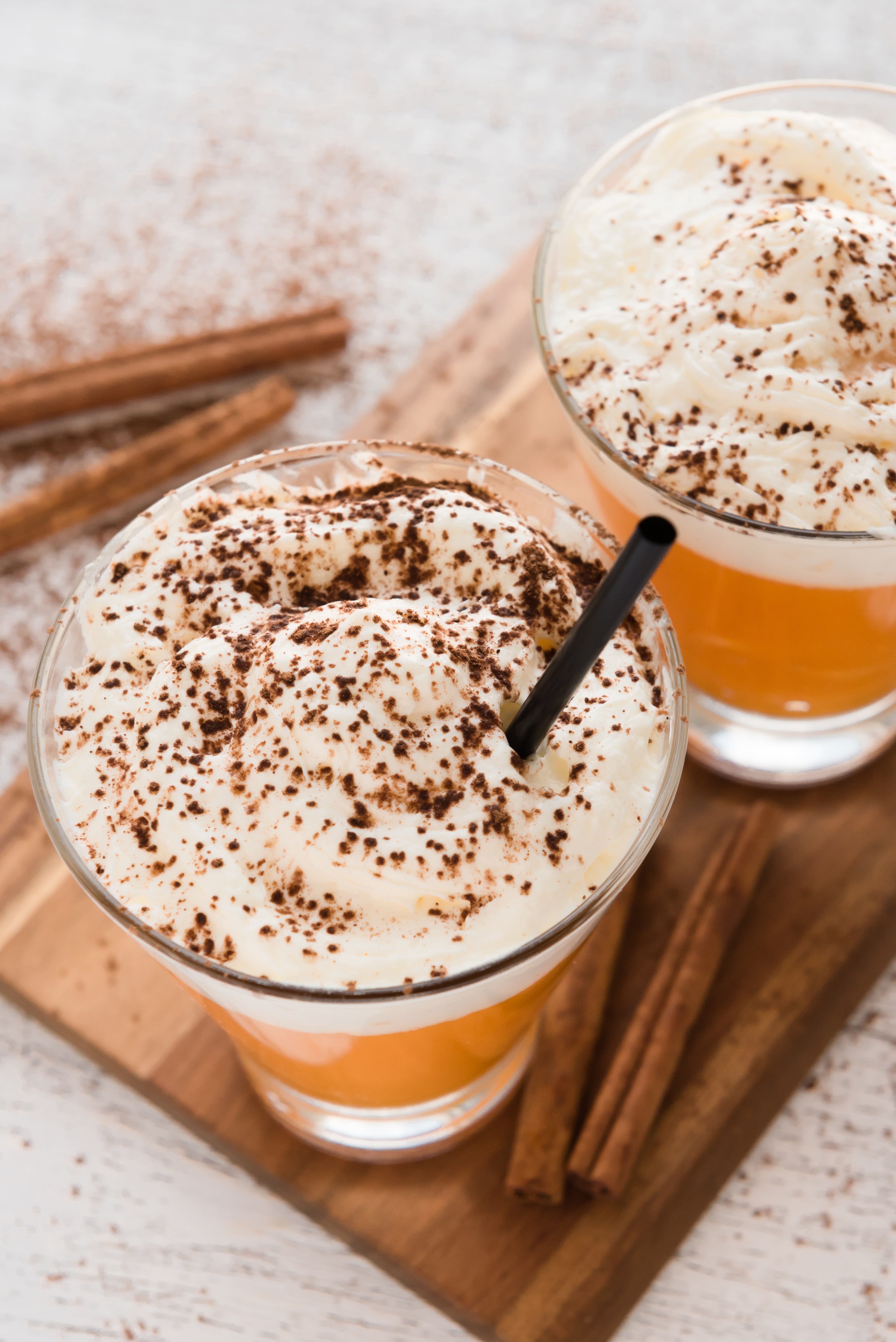 Sugar-free pumpkin cocktail with cinnamon and cream