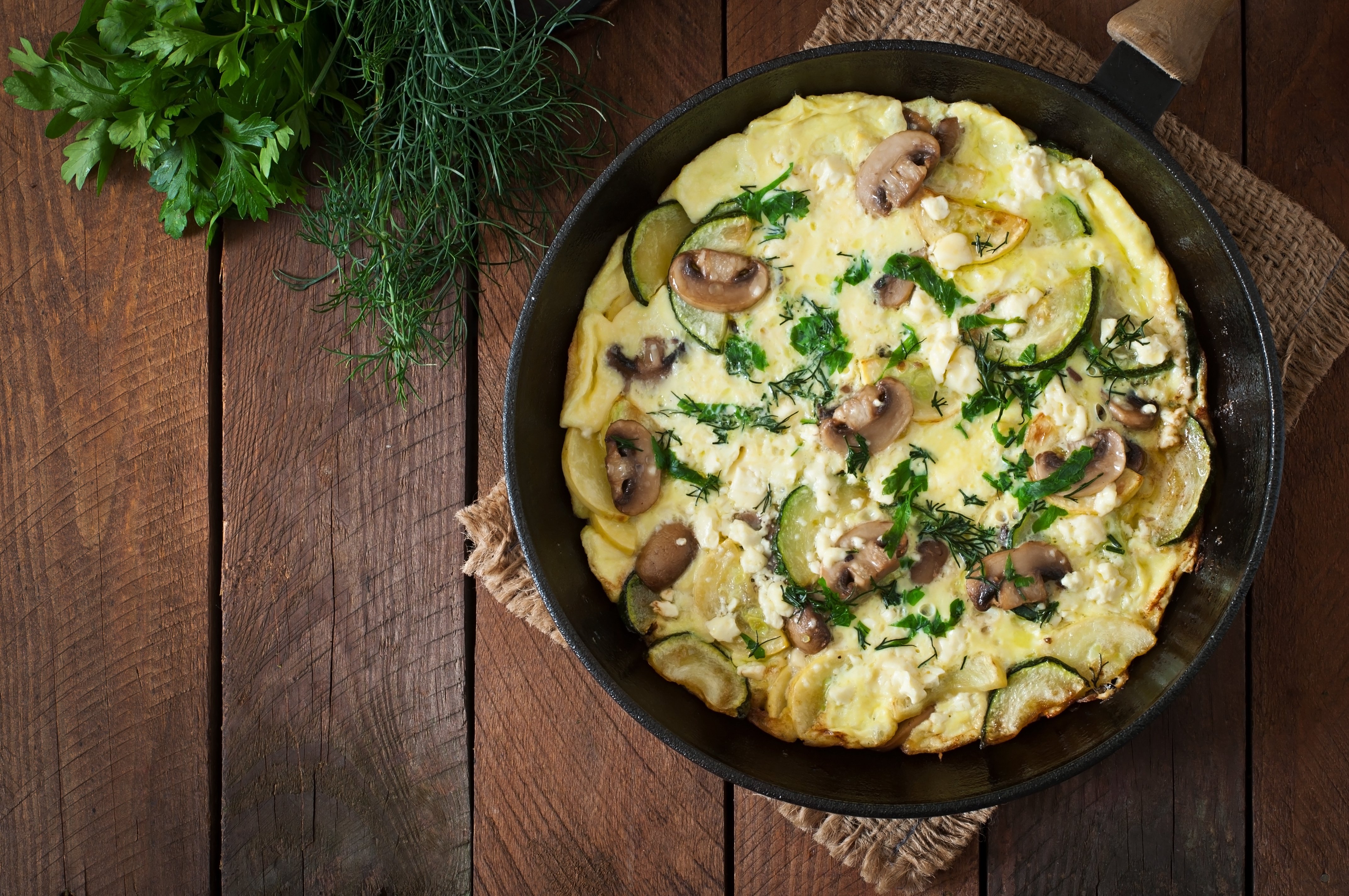 Frittata with mushrooms, zucchini and cheese