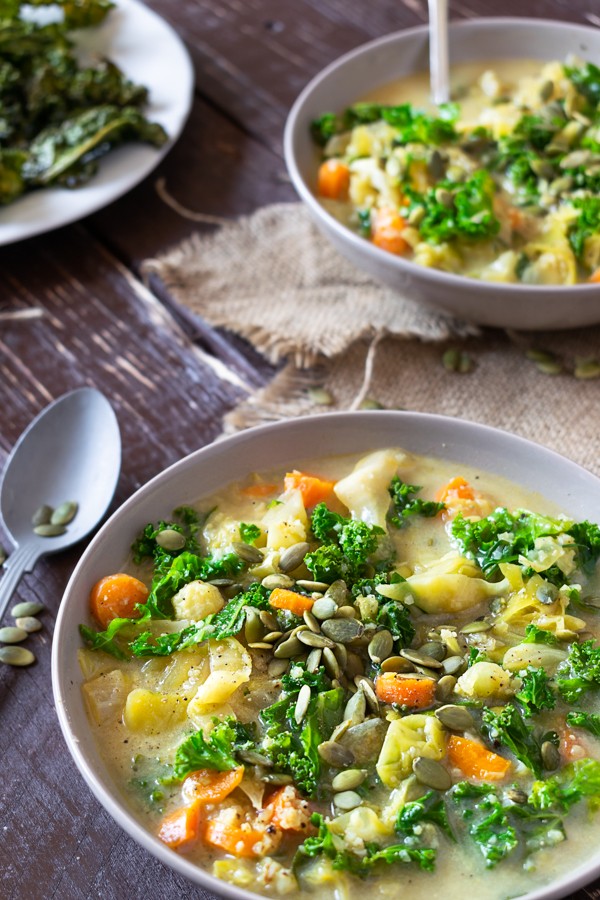 Low Carb Curry Soup with Cauliflower Rice