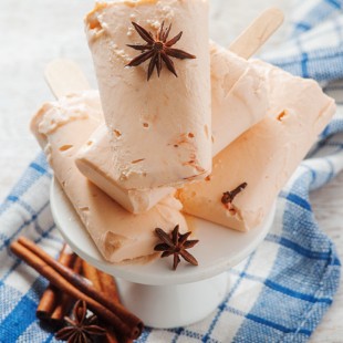 Low Carb Pumpkin Pie Popsicles