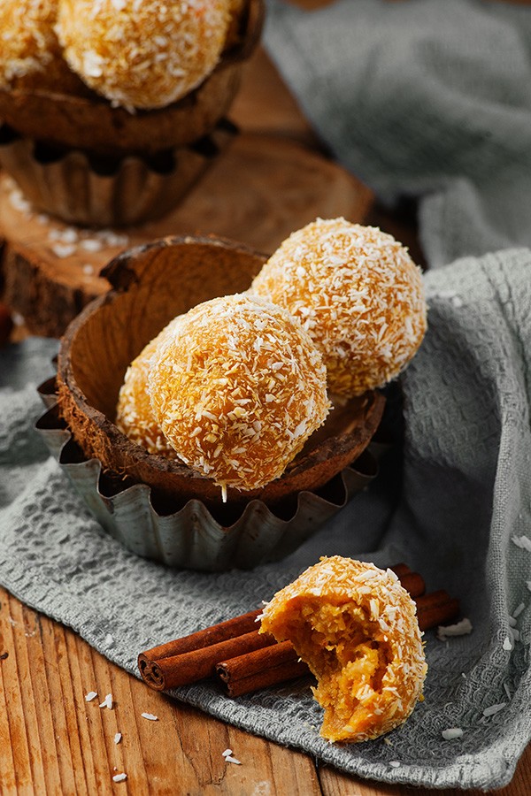 Carrot Cake Energy Balls