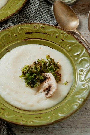 Keto Creamy Mushroom Soup With Kale Chips