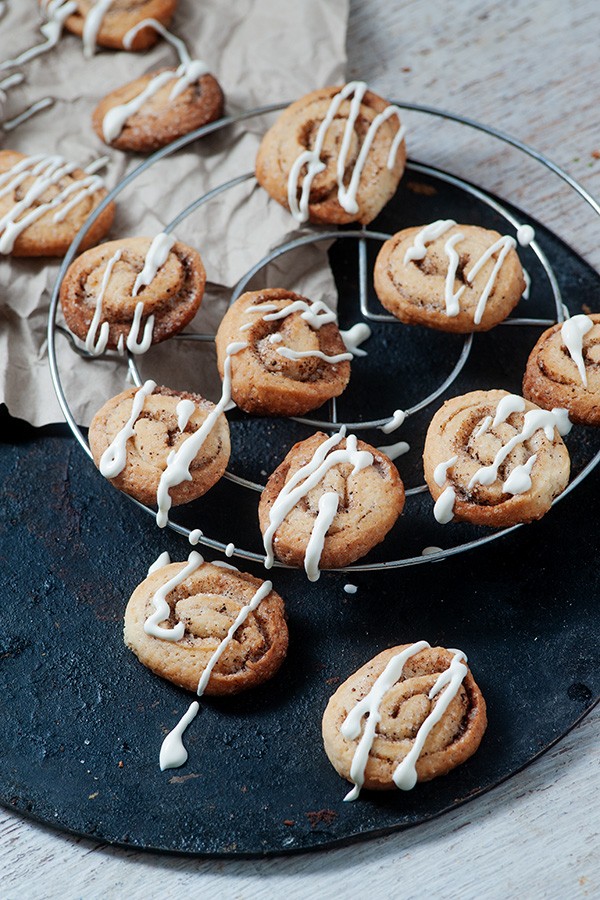 Low Carb Cinnamon Roll Cookies