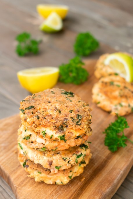 Keto Salmon Patties Recipe | Tasteaholics