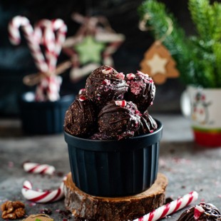 Low carb Candy Cane Energy Balls