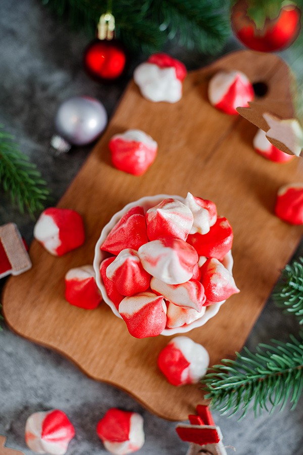 Low carb Peppermint Meringues