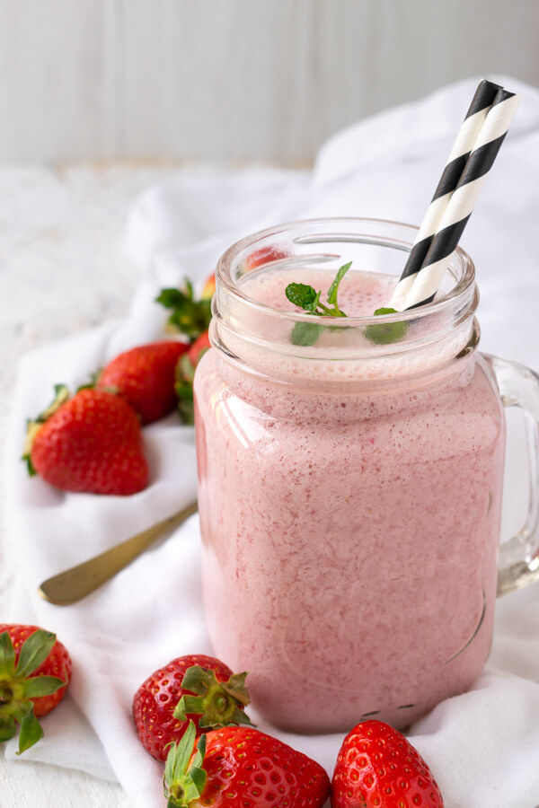 Keto Strawberry Smoothie Recipe