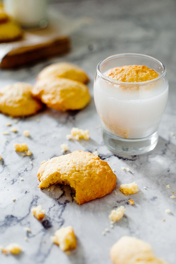 Low Carb Coconut Flour Biscuits